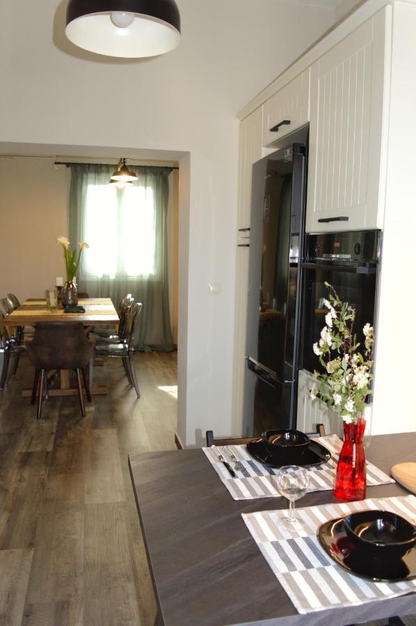 Lucas Home Lixouri Esterno foto